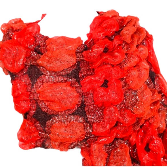 Reversible Red Puffy Bold Red Scarf - Picture 5 of 10